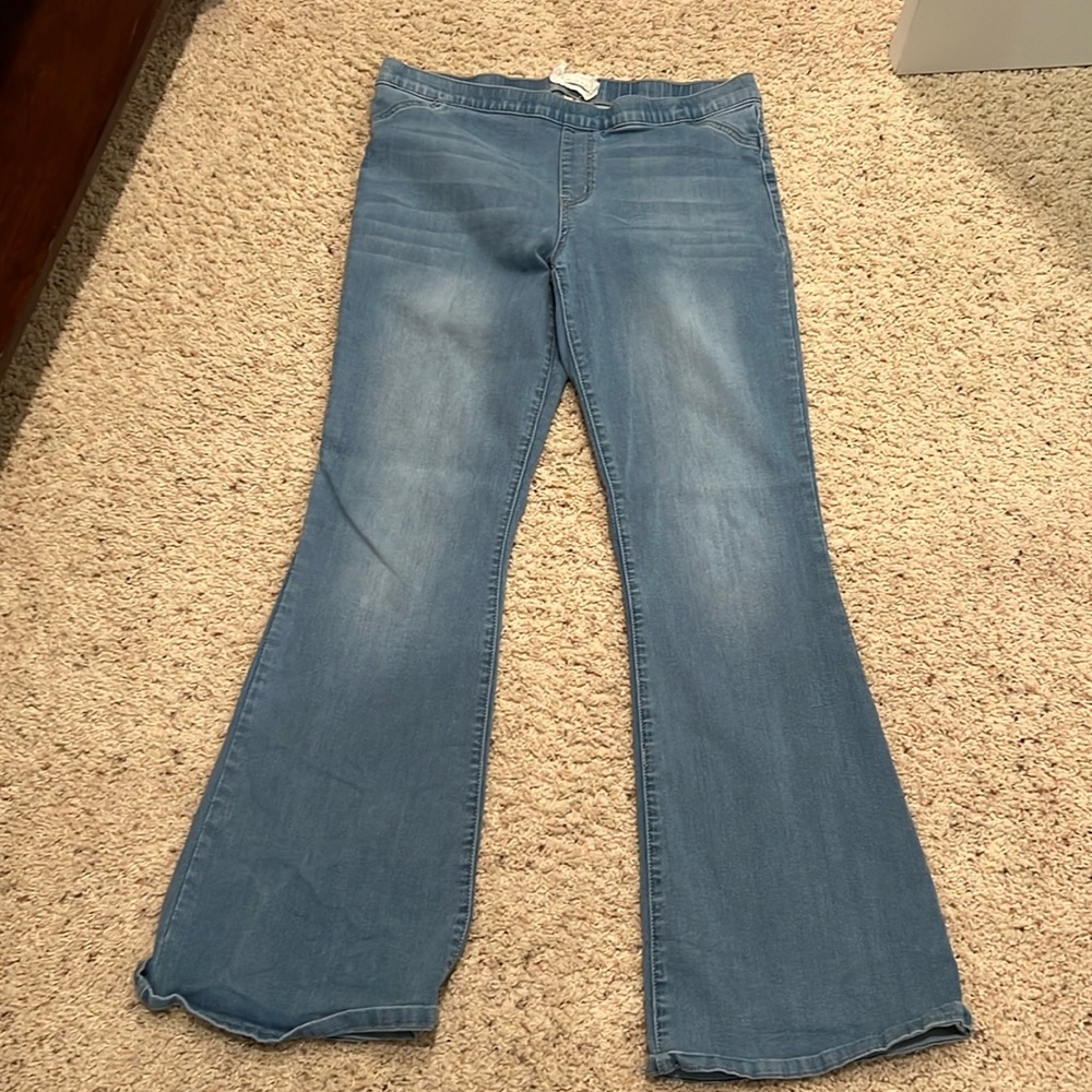 Altard State elastic waist boot cut jeans